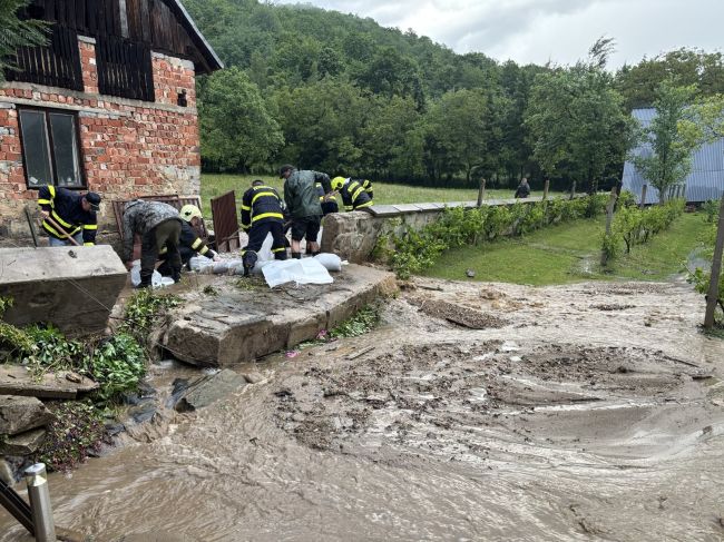 V Lubeníku a Revúcej odstraňujú škody po búrke