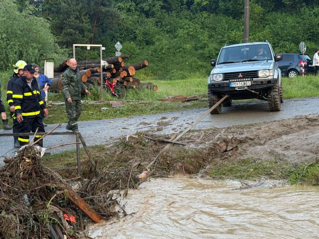 Aj v utorok hrozia búrky a povodne