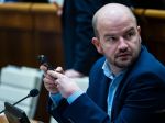 Dubéci víta rozhodnutie prezidenta nevyhlásiť referendum o sankciách voči Rusku