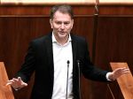 Hnutie Slovensko kritizuje tender na záchranky, Šaška vyzýva na odchod